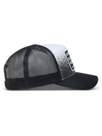 Alpinestars Gravel Cappellino Trucker, cappello nero e bianco con retro in rete, visiera curva e stampa grafica ispirata alle corse, stile sportivo