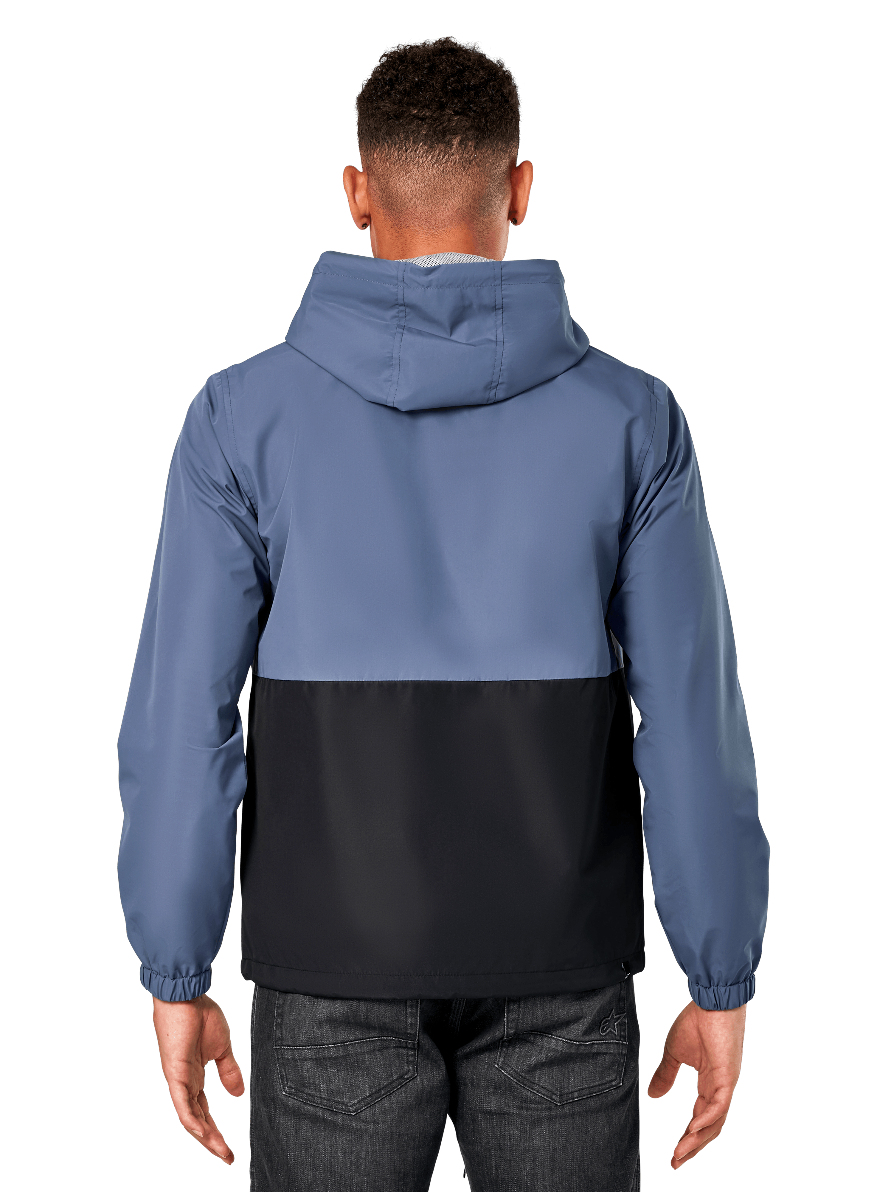 Giacca a vento Alpinestars Speeder, vista posteriore di un uomo che indossa una giacca bicolore blu ardesia e nera, design a blocchi, con cappuccio, abbigliamento sportivo leggero con polsini elastici