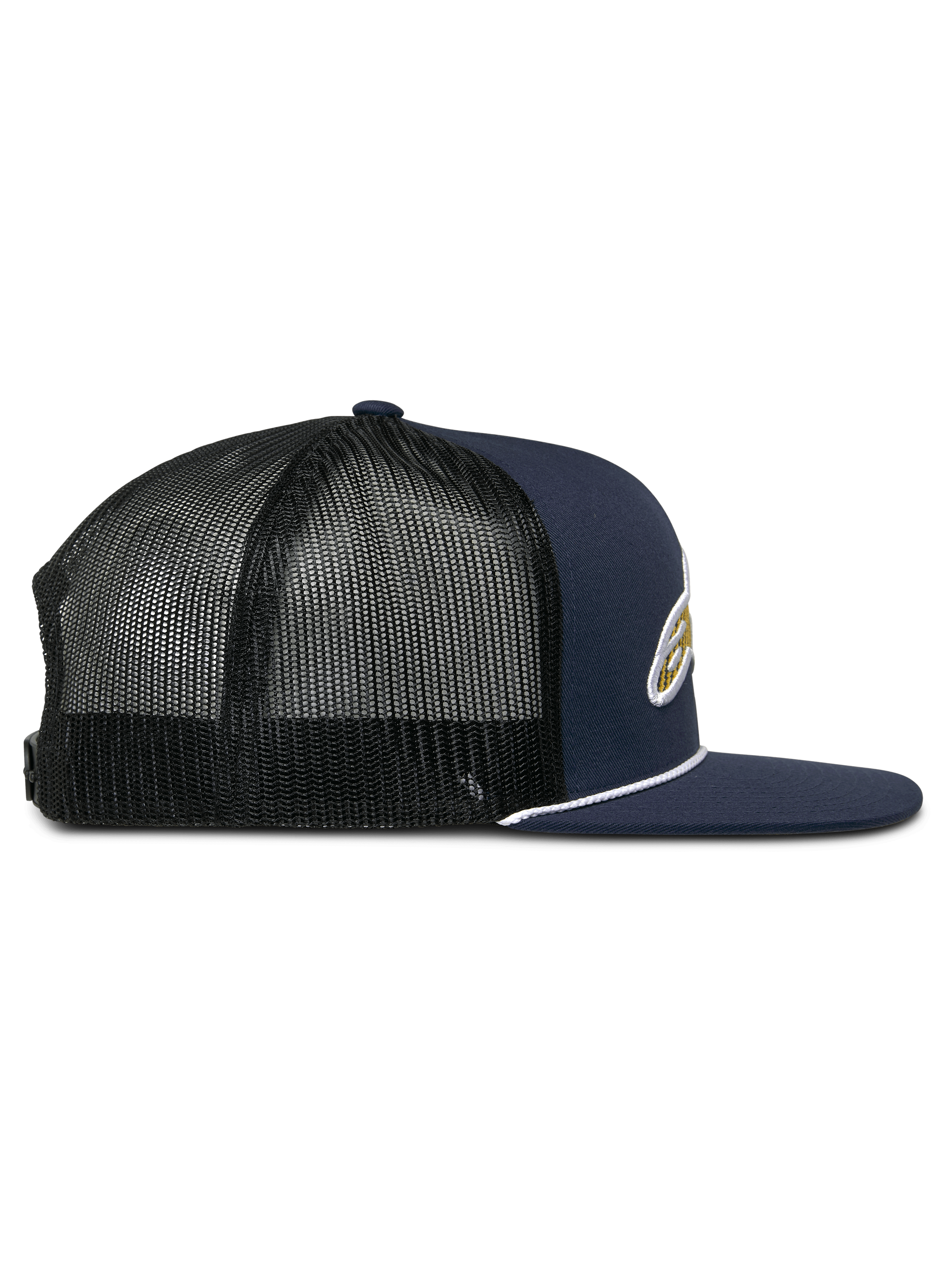 Alpinestars Orion Trucker Hat, vista laterale di profilo, parte anteriore in twill blu navy con retro in rete nera, visiera piatta con rifinitura a corda bianca, corona strutturata, copricapo casual da motorsport