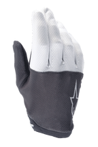 Guanti Alpinestars A-Aria, guanti da mountain bike, grigio chiaro e grigio scuro, con parte superiore testurizzata e logo a stella, materiale flessibile e design a basso profilo per il ciclismo fuoristrada