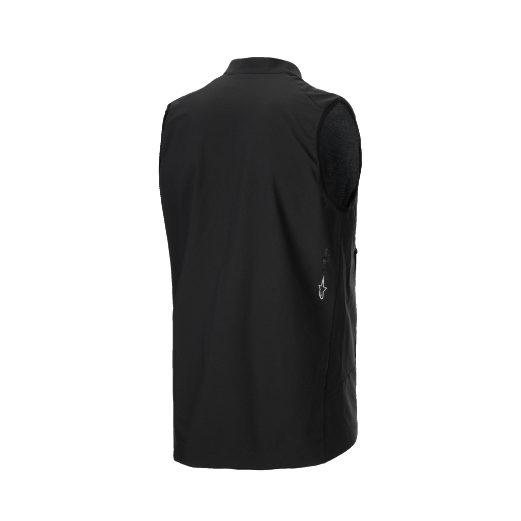 Gilet Termico Alpinestars A-Dura, gilet da ciclismo nero, vista posteriore di tre quarti con tessuto liscio e piccolo logo Alpinestars bianco sul lato inferiore, isolamento termico leggero per mountain bike