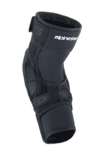 Alpinestars A-Impact Plasma Elite Shield Knee Protectors, ginocchiere per MTB, nero con logo bianco, caratterizzate da un design ergonomico pre-curvato, doppia chiusura a cinghia e pannelli in mesh traspirante per mountain bike.