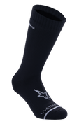 Alpinestars A-Dura Waterproof Socks, calze da ciclismo impermeabili a metà polpaccio, nero, texture a coste sul bordo, logo A-star bianco sul piede, scritta Waterproof sulla punta, base layer tecnico per MTB