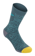 Alpinestars Drop Socks 15, calze da mountain bike, blu Atlantic Ceramic con motivo topografico azzurro chiaro, punta giallo acceso e tallone grigio, trama a costine, calze da MTB leggere e performanti