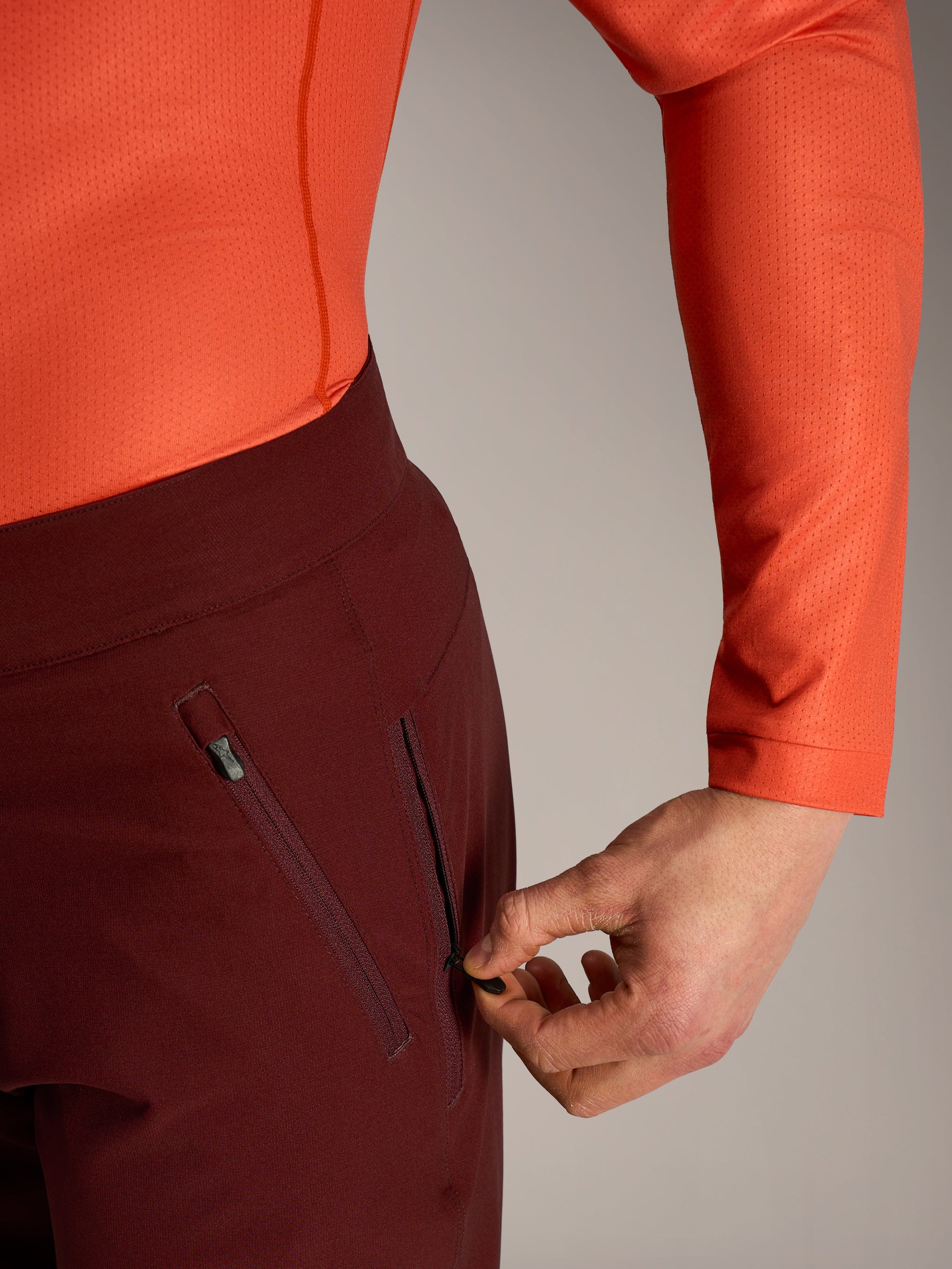 Leggings neri in lattice con doppia zip da uomo Leggings neri in lattice con doppia zip da uomo