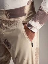 Pantaloncini Alpinestars A-Dura Ride Sand Camo, tasca laterale con zip e tessuto MTB elasticizzato in 4 direzioni.