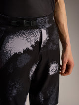 Pantaloncini Alpinestars A-Dura Ride Black Camo con chiusura a cricchetto e tessuto resistente per mountain bike.