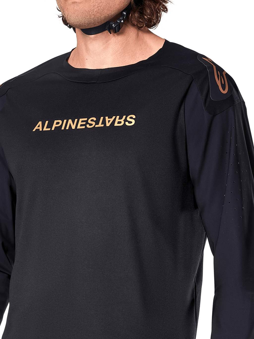 Maglia a maniche lunghe Alpinestars A-Aria Polartec Switch, nero, con logo Alpinestars color bronzo sul petto e sulla spalla, perforazioni laser sulle maniche per la ventilazione, abbigliamento tecnico da MTB