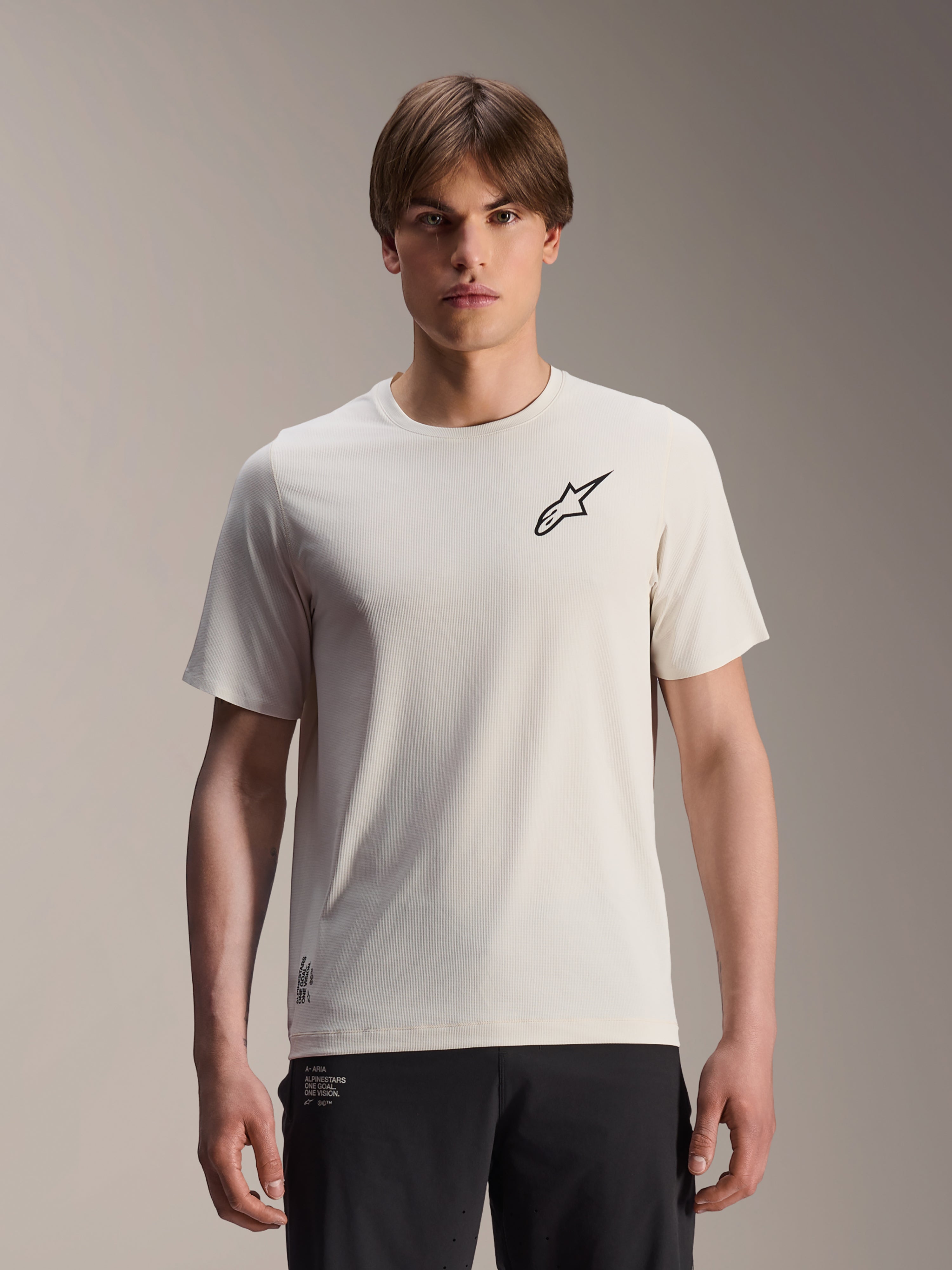Alpinestars A-Aria Astar Jersey, maglia da ciclismo a maniche corte, ecru con logo a stella nero sul petto, poliestere leggero e traspirante, vestibilità performante per trail riding MTB