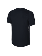 Maglia Alpinestars Youth A-Dura a maniche corte, nero, vista posteriore con logo Astars verticale e marchio A-DURA sul lato, tessuto tecnico traspirante per MTB da ragazzi, design con coda allungata per una maggiore copertura