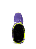 Stivali Alpinestars Tech 10 Dirt Studios® LE, vista dall'alto dell'apertura della caviglia, scocca viola con motivi giallo fluo, fodera interna nera, calzatura da motocross ad alte prestazioni.