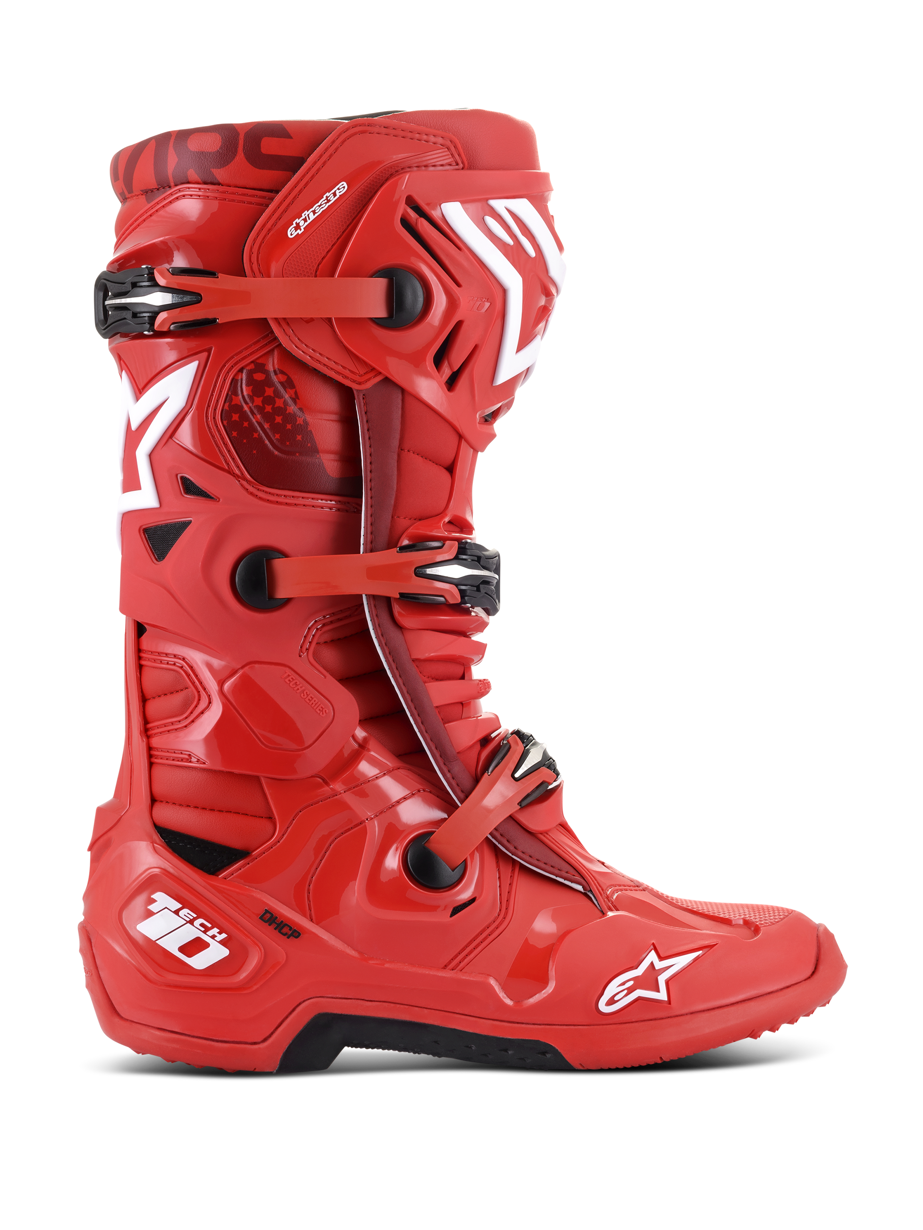 Stivali Alpinestars Tech 10, stivali da motocross, rossi con dettagli bianchi e neri, vista laterale con sistema di chiusura a tre fibbie, scocca in TPU rinforzata, loghi a stella bianchi e marchio tecnologico DHCP