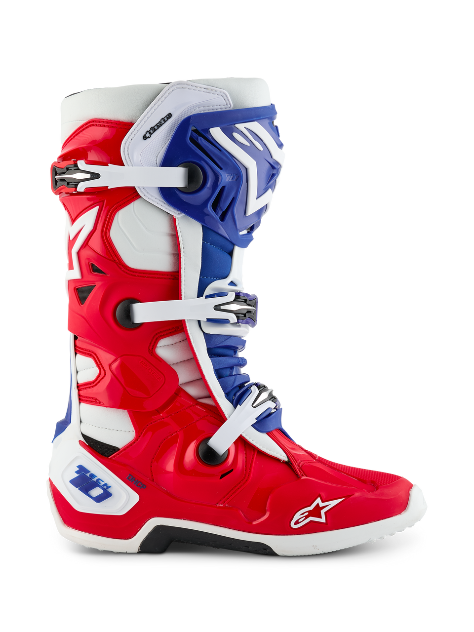 Alpinestars Limited Edition Fortitude Tech 10 Boot, stivale da motocross, design patriottico rosso brillante, bianco e blu, vista laterale con chiusura a tripla fibbia, guscio protettivo in TPU e logo Alpinestars sulla punta, calzatura da fuoristrada ad alte prestazioni