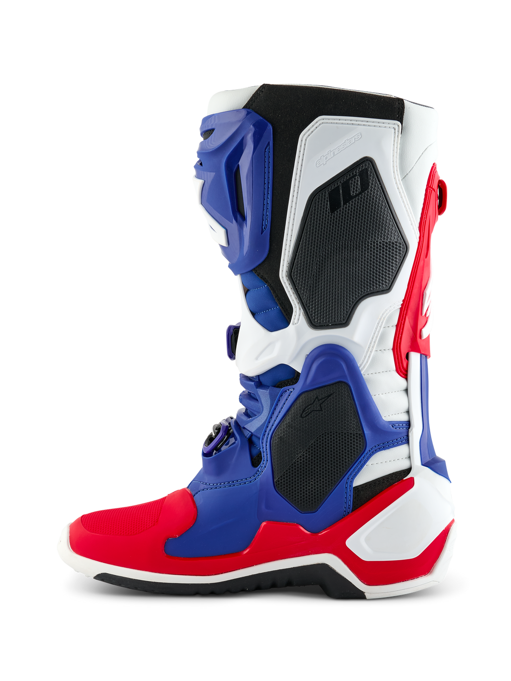 Stivale Alpinestars Limited Edition Fortitude Tech 10, stivale da motocross, rosso vivace, bianco e blu, vista laterale con telaio in TPU multi-pannello, inserti protettivi a nido d'ape neri e marchio Alpinestars, calzatura professionale per competizioni fuoristrada