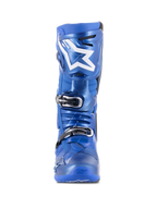 Stivali da motocross Alpinestars Tech 10, blu e nero, vista frontale, logo Astars bianco sulla placca tibiale, sistema di chiusura a tripla fibbia nero e argento, robusta struttura in TPU per prestazioni off-road