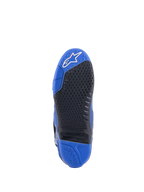 Stivali Alpinestars Tech 10, blu e nero, vista dettagliata della suola con trama grip nera testurizzata e inserto centrale sostituibile, punta blu con logo bianco e tallone blu, design per motocross ad alte prestazioni