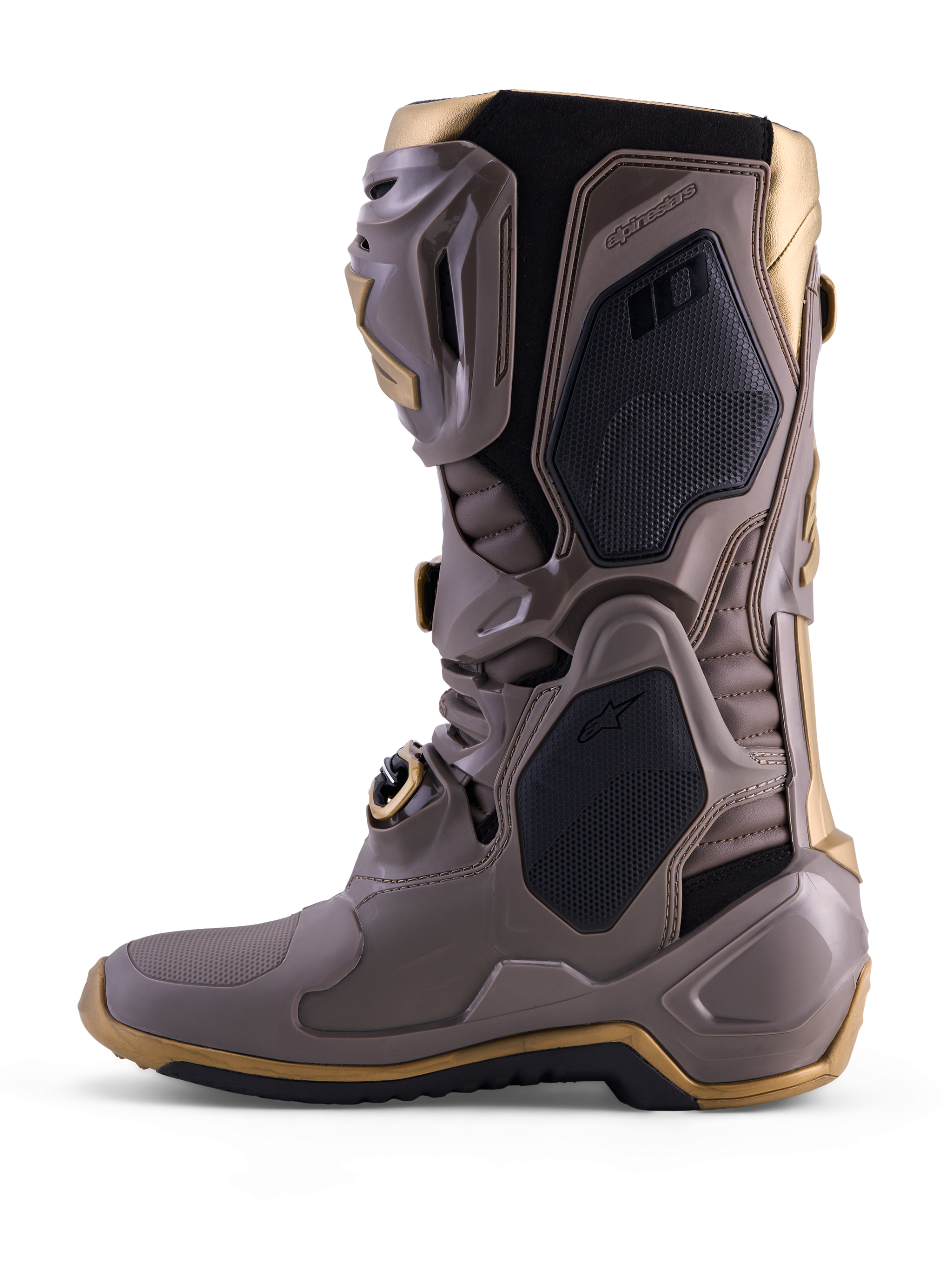 Stivali Alpinestars Tech 10 Air Gold in Earth Brown Gold, con guscio protettivo in TPU e dettagli metallizzati color oro.