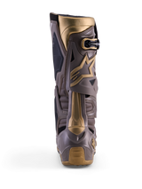 Alpinestars Tech 10 Air Gold, stivali motocross vista posteriore Earth Brown Gold con guscio in TPU e dettagli dorati.