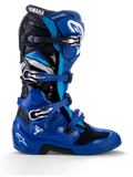 Stivali Alpinestars Yamaha Tech 7, stivali da motocross, blu con dettagli neri e bianchi, profilo laterale con quattro fibbie regolabili, protezione rinforzata in TPU su stinco e tallone, logo Yamaha in evidenza e suola robusta per prestazioni fuoristrada