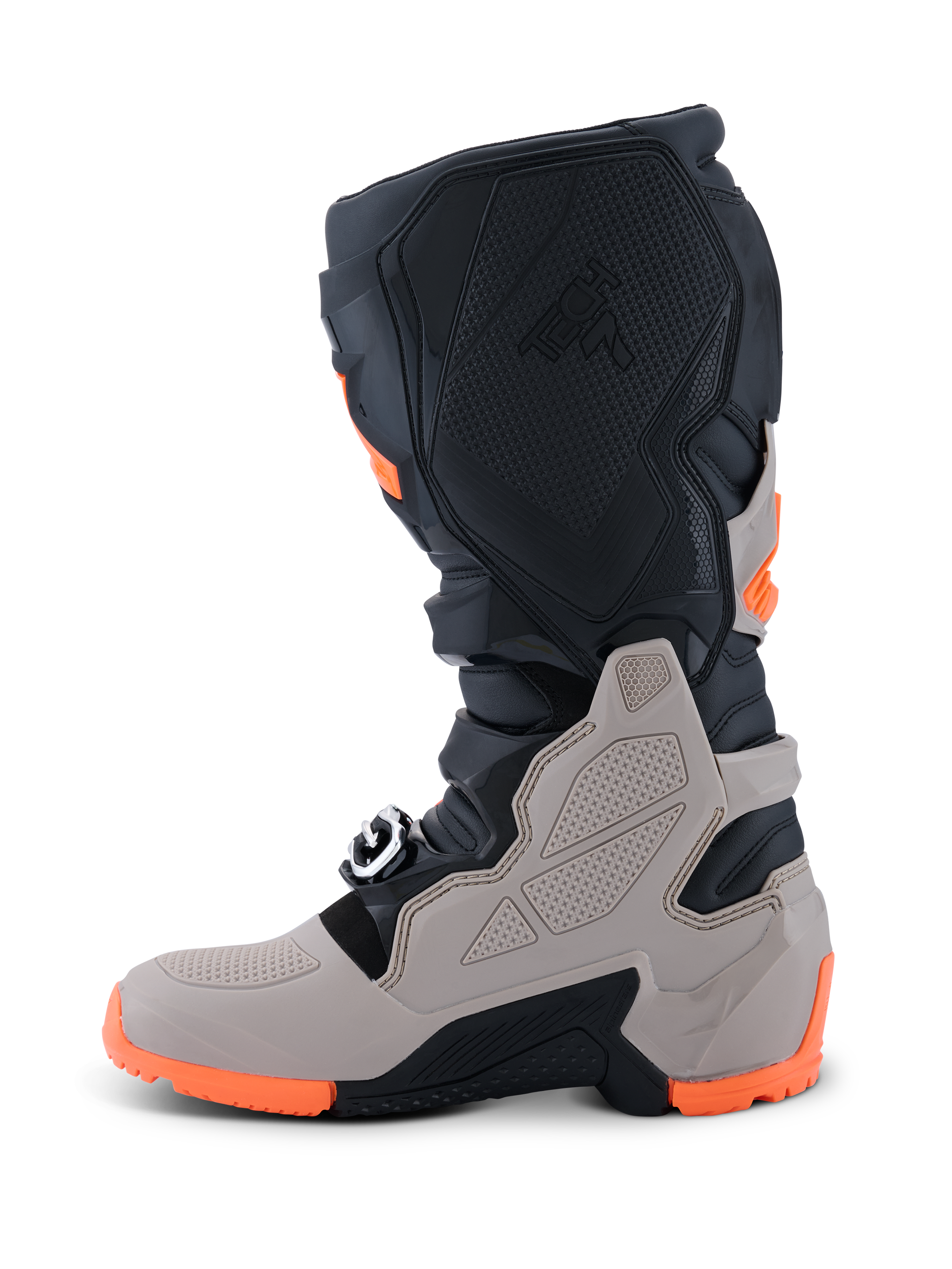 Alpinestars 2026 Tech 7 Enduro Boots, stivali da motocross ed enduro, nero, grigio caldo e arancione fluo, vista laterale con robusta suola a doppia mescola, protezioni in TPU su stinco e caviglia e marchio Tech 7 in rilievo