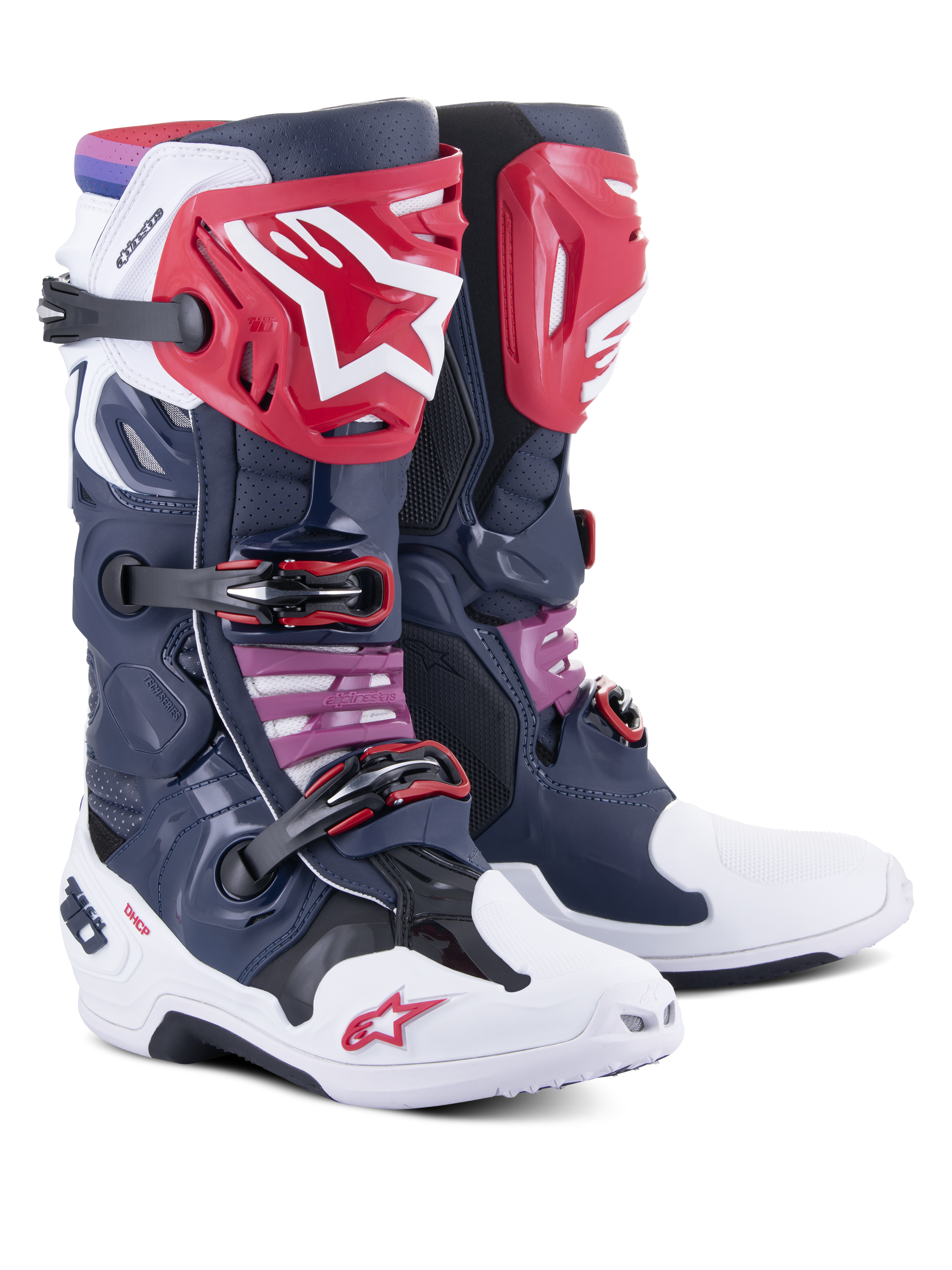 Stivali Alpinestars Tech 10 Supervented, stivali da motocross, Night Navy White Rainbow, con placche tibiali rosse e logo a stella bianco, molteplici fibbie nere e pannelli in mesh traforato per un elevato flusso d'aria