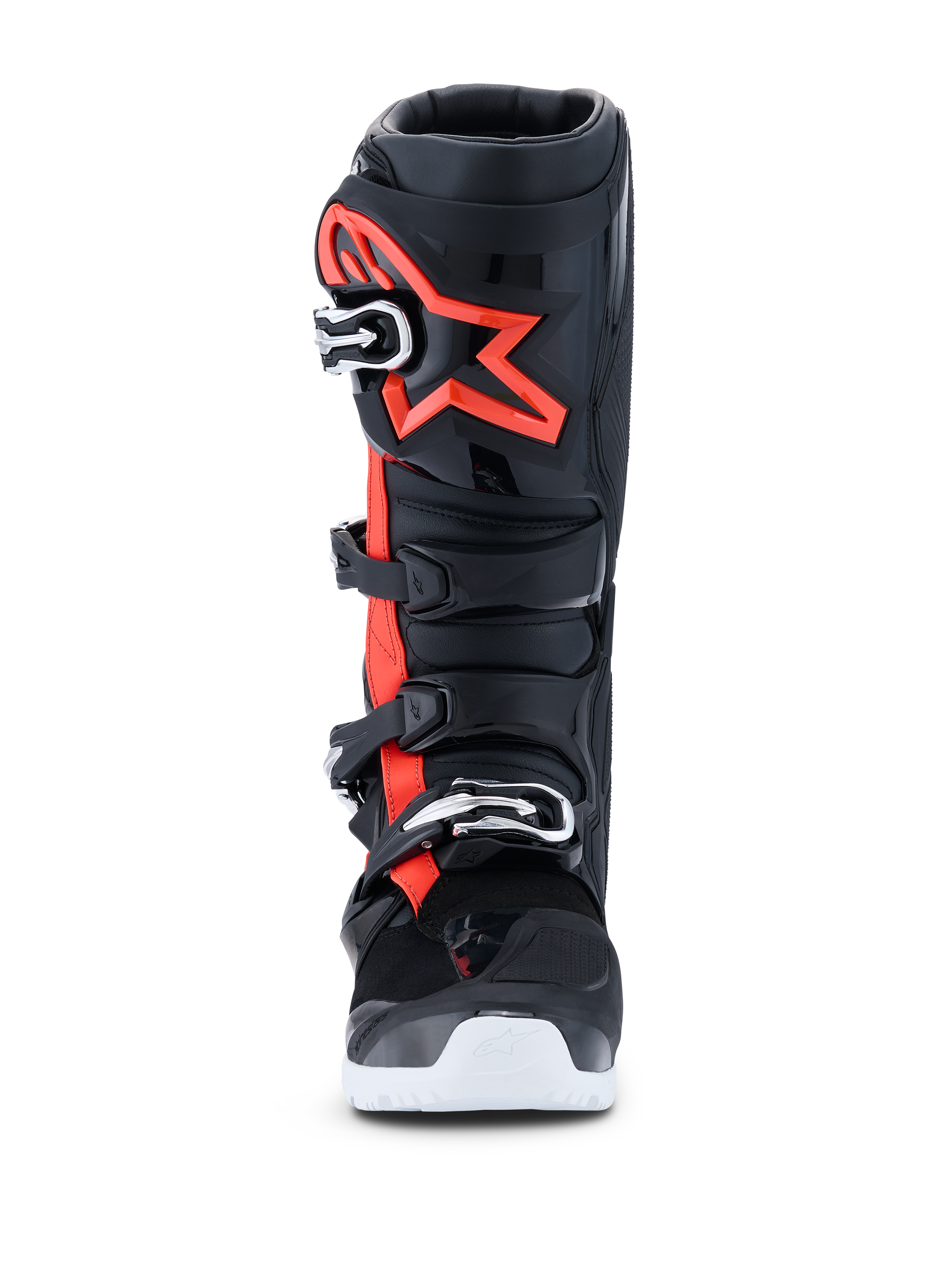 Alpinestars 2026 Tech 7 Enduro Drystar® Boots, stivali da motocross ed enduro, nero rosso fluo e bianco, vista frontale, con sistema di chiusura a quattro fibbie, placca tibiale in TPU rinforzato con un grande logo Alpinestars rosso e suola bianca, progettati per prestazioni off-road impermeabili.