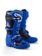Stivali Alpinestars Yamaha Youth Tech 7S, stivali da motocross, blu, nero e bianco, con sistema di chiusura a fibbie multiple, scocca protettiva in TPU e loghi Alpinestars bianchi con marchio Yamaha sul gambetto