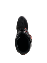 Stivali Alpinestars Tech 7, stivali da motocross, nero e rosso fluo, vista dall'alto che mostra la fodera interna e il sistema di chiusura, robusta costruzione in TPU con vivaci accenti rossi per prestazioni di gara fuoristrada