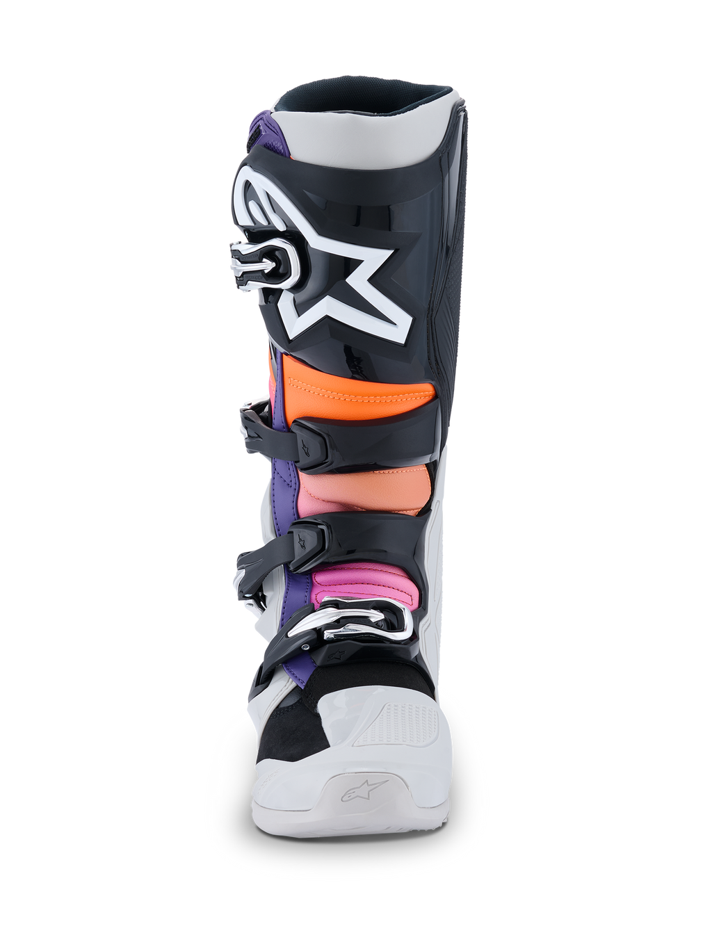 Stivali Alpinestars Tech 7, stivali da motocross, nero, grigio chiaro, arancione fluo e magenta, vista frontale con placca parastinchi nera e grande logo a stella bianco, zone imbottite in arancione e rosa, struttura bianca resistente con fibbie nere