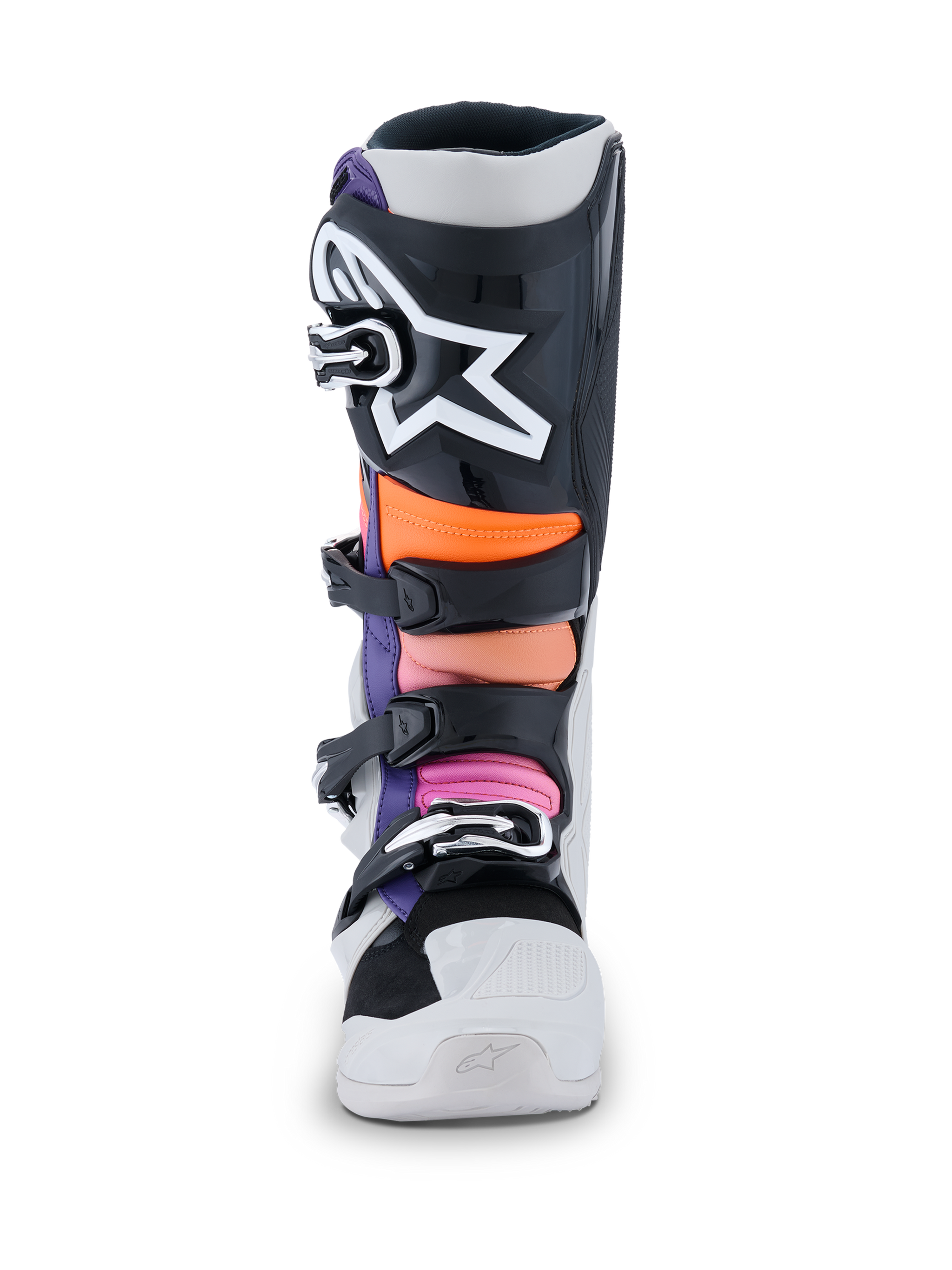 Stivali Alpinestars Tech 7, stivali da motocross, nero, grigio chiaro, arancione fluo e magenta, vista frontale con placca parastinchi nera e grande logo a stella bianco, zone imbottite in arancione e rosa, struttura bianca resistente con fibbie nere