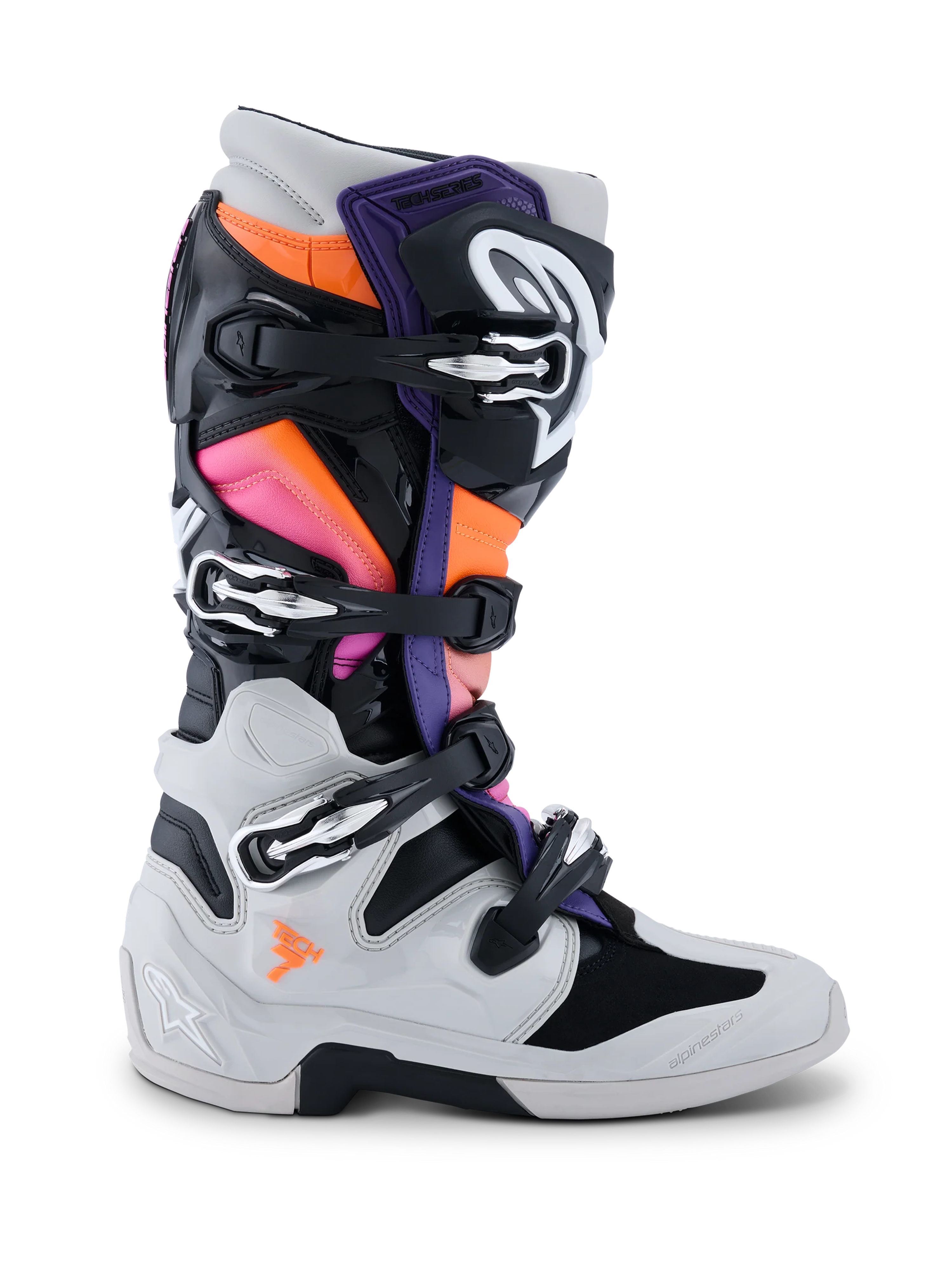 Stivali Alpinestars Tech 7, stivali da motocross, nero, grigio chiaro, arancione fluo e magenta, vista laterale, dotati di sistema di chiusura a fibbie multiple, calotta protettiva in TPU e pannelli dai colori vivaci per gare off-road
