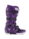 Alpinestars Tech 7 Boots, stivali da motocross fuoristrada, viola lucido con fibbie nere e dettagli bianchi, vista laterale, sistema di chiusura a quattro fibbie, logo a stella bianco su tallone e stinco, robusta costruzione in TPU per prestazioni fuoristrada