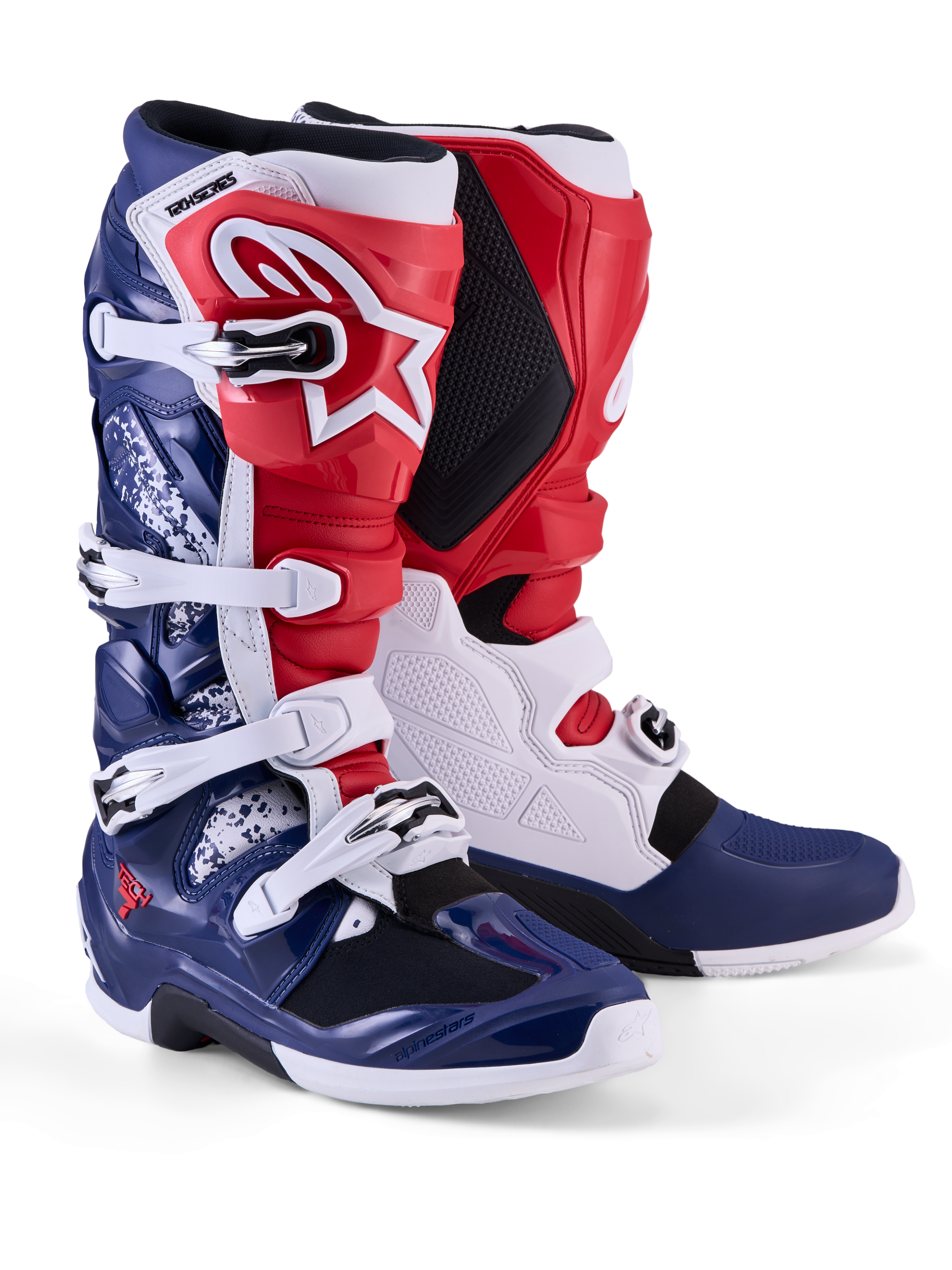 Alpinestars stivali Tech 7 Unity Limited Edition, stivali da motocross da uomo rossi, bianchi e blu con protezioni in TPU e fibbie.