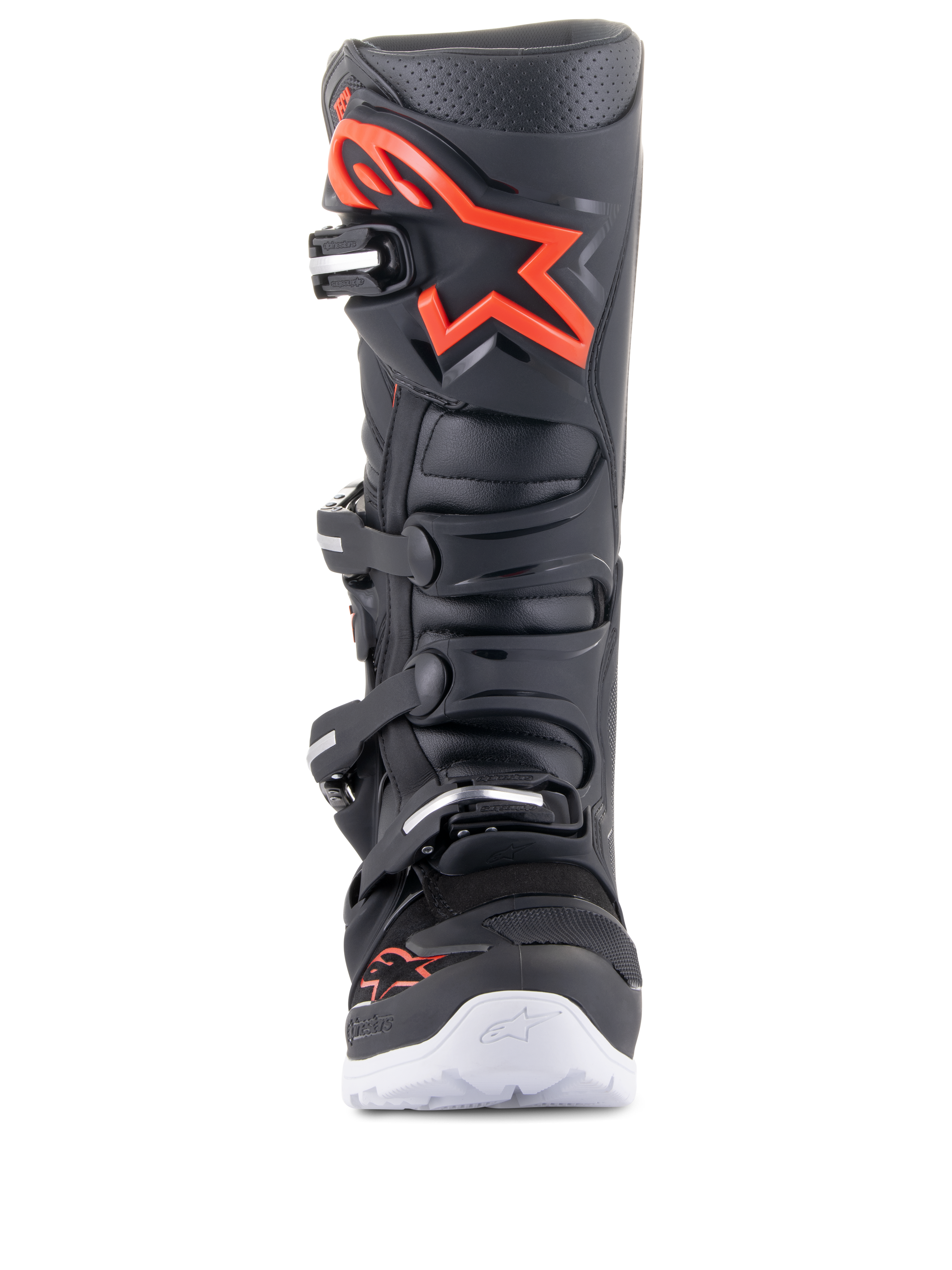 Stivali Alpinestars Tech 7 Enduro, nero e rosso fluo, vista frontale, con grande logo rosso sulla piastra tibiale, sistema di chiusura a quattro fibbie e accenti bianchi sulla suola esterna, calzature professionali da motocross e fuoristrada