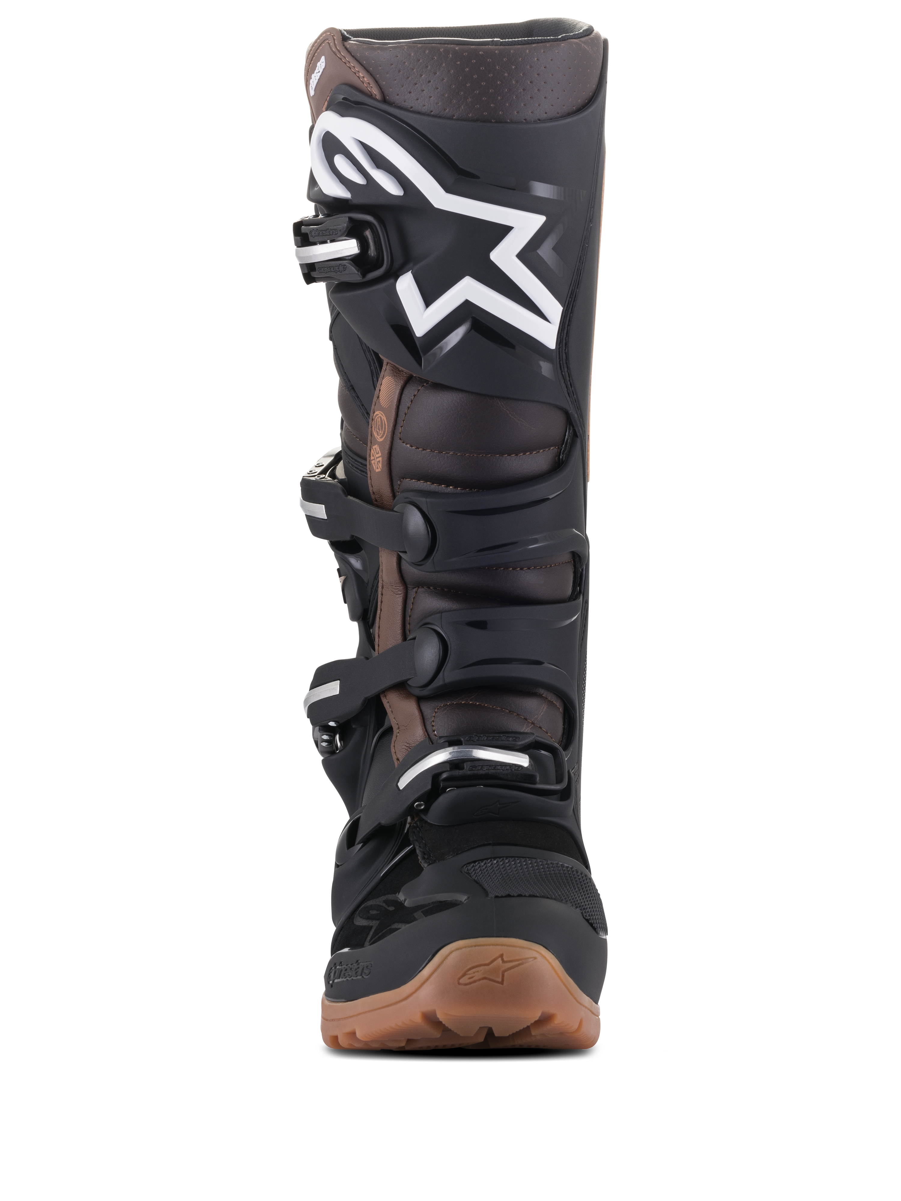 Stivali Alpinestars Tech 7 Enduro, stivali da motocross ed enduro, nero e marrone scuro, vista frontale con logo bianco sulla placca tibiale, sistema di fibbie regolabili e suola robusta in mescola marrone per aderenza off-road