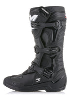 Stivali Alpinestars Tech 3, stivali da motocross neri, vista laterale di profilo con sistema di chiusura a tre fibbie, pannelli protettivi in TPU e tomaia in resistente microfibra per prestazioni fuoristrada