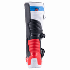 Stivali Alpinestars Tech 3, stivali da motocross, bianco, rosso acceso e blu scuro, vista posteriore con zone di flessione a fisarmonica rosse, tomaia bianca con cinturino blu con logo e contrafforte protettivo per il tallone