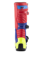 Stivali Alpinestars Tech 3, stivali da motocross, rosso acceso, blu scuro e giallo fluo, vista posteriore con protezione del tallone giallo neon, tomaia rossa e pannelli di supporto blu, struttura robusta per corse fuoristrada