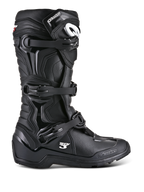 Alpinestars Tech 3 Enduro Boots, stivali da moto fuoristrada neri, profilo laterale con sistema di chiusura a tripla fibbia, pannelli protettivi in TPU rinforzato, suola tassellata ad alta trazione e logo Alpinestars bianco