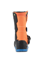 Stivali Alpinestars Kids Tech 3S, stivali da motocross per ragazzi, arancione fluo e blu enamel, vista posteriore che mostra il pannello arancione sul polpaccio, la protezione nera per il tallone e la suola in gomma blu