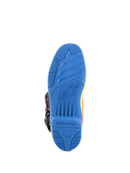 Stivali Alpinestars Tech 5, stivali da motocross, arancione fluo, blu smalto e giallo fluo, vista dettagliata dal basso della suola blu a doppia mescola con grip testurizzato e marchio Alpinestars