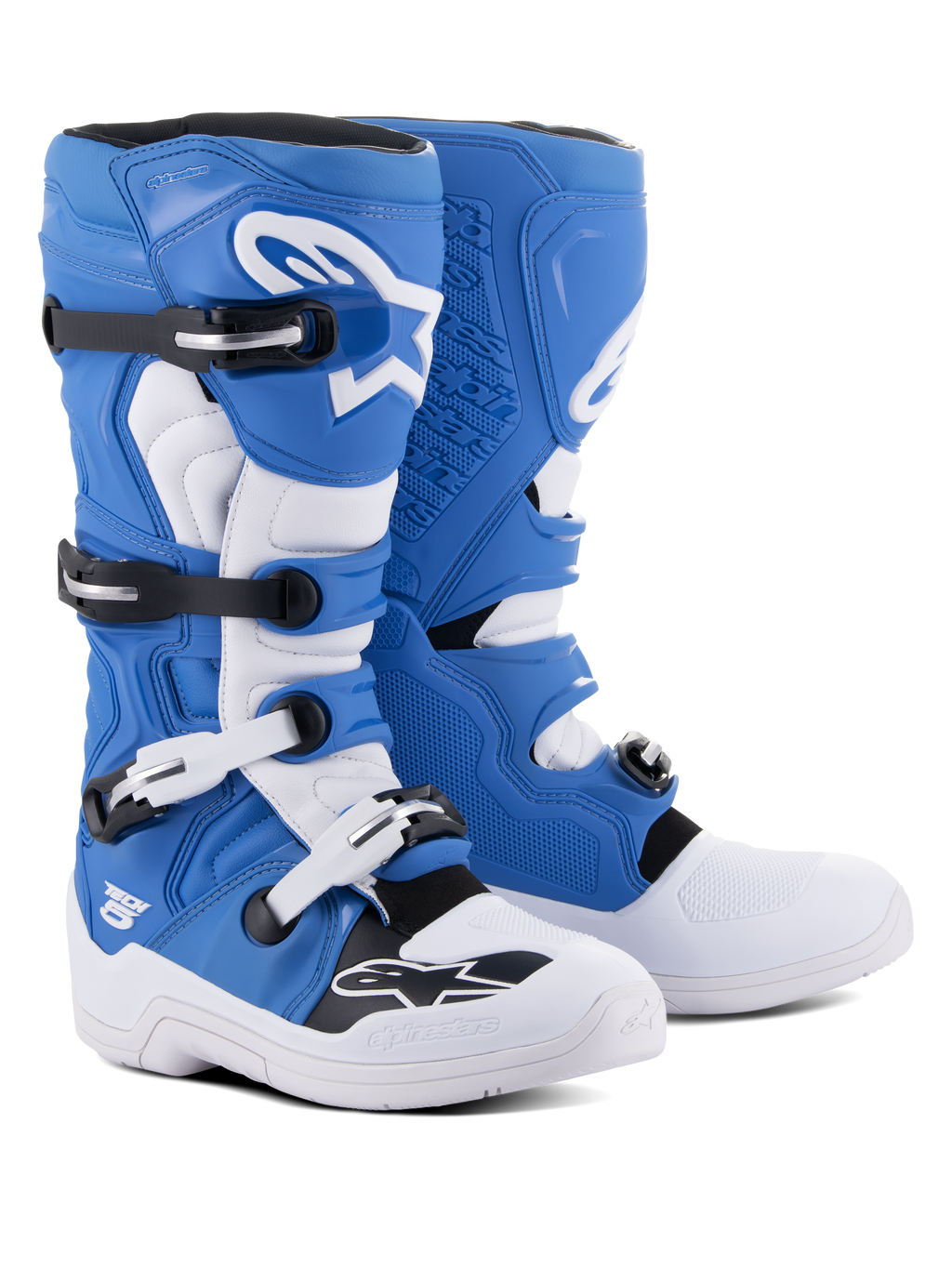 Stivali Alpinestars Tech 5, stivali da motocross e off-road, blu e bianco, costruzione multi-materiale con quattro fibbie bianche e nere, piastra tibiale bianca con grande logo Astars e suola bianca resistente.