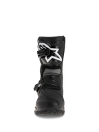 Stivali Alpinestars Belize Drystar®, stivali da moto adventure touring, nero, vista frontale con placca tibiale in TPU e grande logo bianco, sistema di chiusura a doppia fibbia e robusta suola vulcanizzata