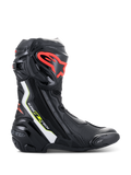Stivali Alpinestars Supertech R, stivali da moto ad alte prestazioni, nero con accenti bianco, rosso fluo e giallo fluo, piastra parastinchi protettiva in TPU con logo rosso, slider sostituibile sulla punta, profilo aerodinamico.