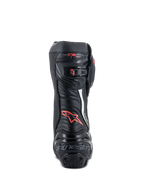 Stivali Alpinestars Supertech R, stivali da moto racing ad alte prestazioni, vista posteriore in nero con accenti rosso e giallo fluo, dotati di protezione del tallone in TPU, chiusura a cricchetto micro-regolabile e loghi distintivi