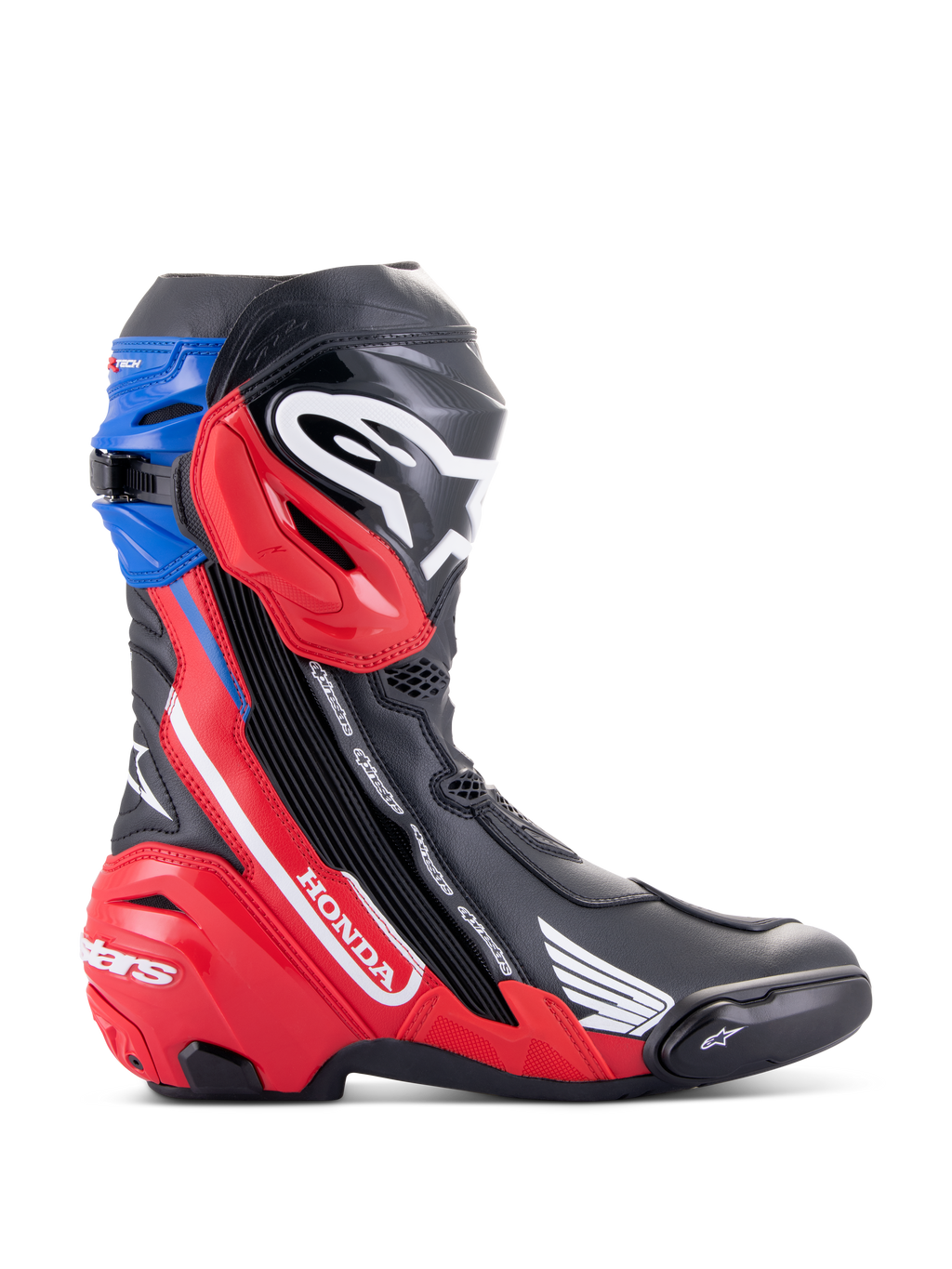 Alpinestars Honda Supertech R Boots, stivali da moto racing, nero, rosso brillante e blu, presentano il marchio Honda bianco sul pannello laterale rosso, logo Alpinestars sulla tibia, ghetta superiore blu, design aerodinamico con protezione avanzata in TPU