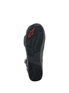Stivali Alpinestars SP-X BOA®, stivali da moto neri, vista dettagliata della suola in gomma con motivi di grip testurizzati, logo Alpinestars rosso e design asimmetrico del tallone per la stabilità della camminata