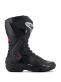Stivali Alpinestars SMX-6 V3, stivali da moto racing, nero con dettagli bianchi e rossi, vista laterale con protezione caviglia in TPU, logo bianco sullo stinco e zone di flessione in mesh, design sportivo aerodinamico