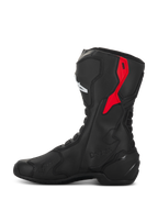 Stivali Alpinestars SMX-6 V3 Drystar, stivali da moto performanti, nero e rosso, con protezione superiore del polpaccio in TPU rosso, logo Drystar in rilievo e struttura in microfibra, vista laterale