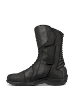 Alpinestars Web GORE-TEX Boots, stivali da moto touring, nero, vista di profilo laterale che mostra la costruzione in pelle, sistema di ingresso laterale con ampia patta di chiusura e zone di flessione a soffietto posteriori per la manovrabilità